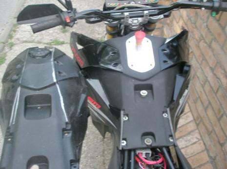 Description: http://www.greyb.org/dEgeneric/d9.jpg